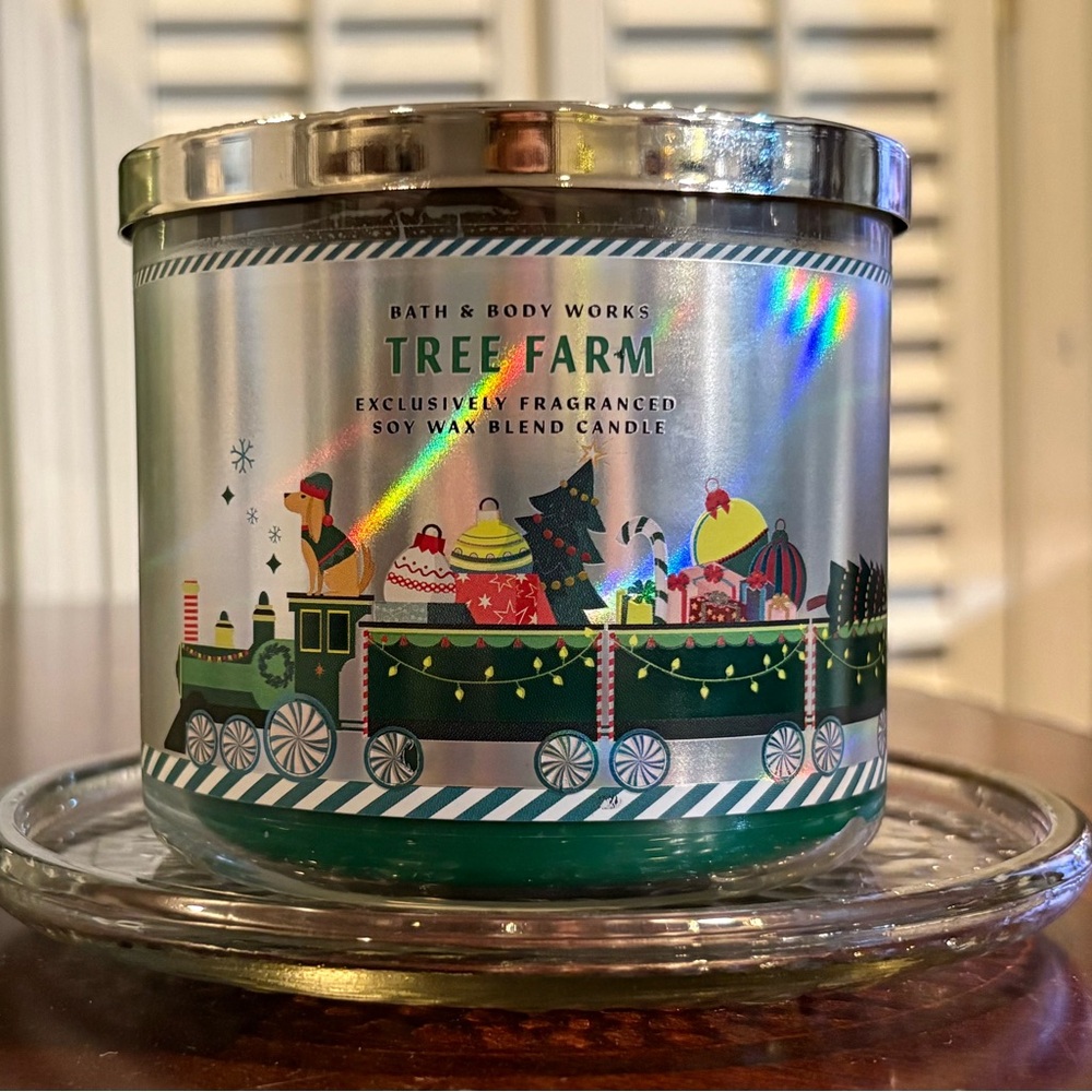 NWT, Bath & Body Works, Tree Farm, 3 Wick Candle with Lid